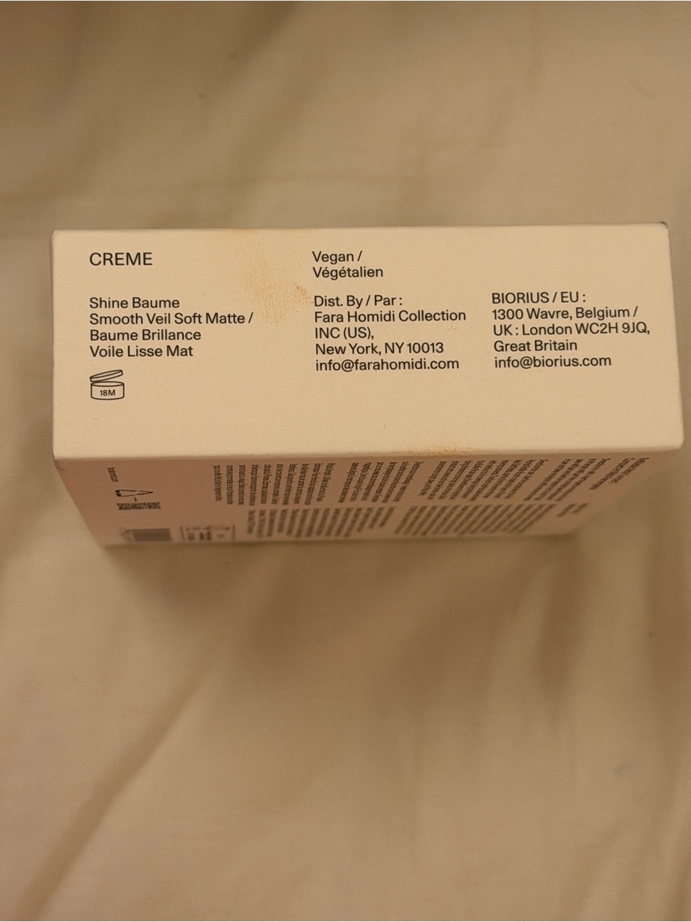Fara Homidi Essential Face Compact - Creme - Light - Picture 2 of 9
